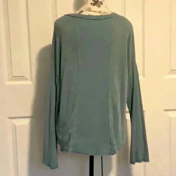 NWOT Project Social T Long Sleeve Top in Size Small - Picture 2 of 3
